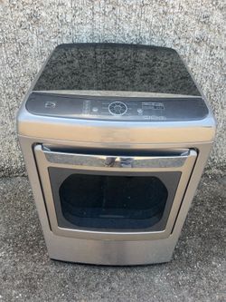 Nice dryer in excellent condition; works very well.