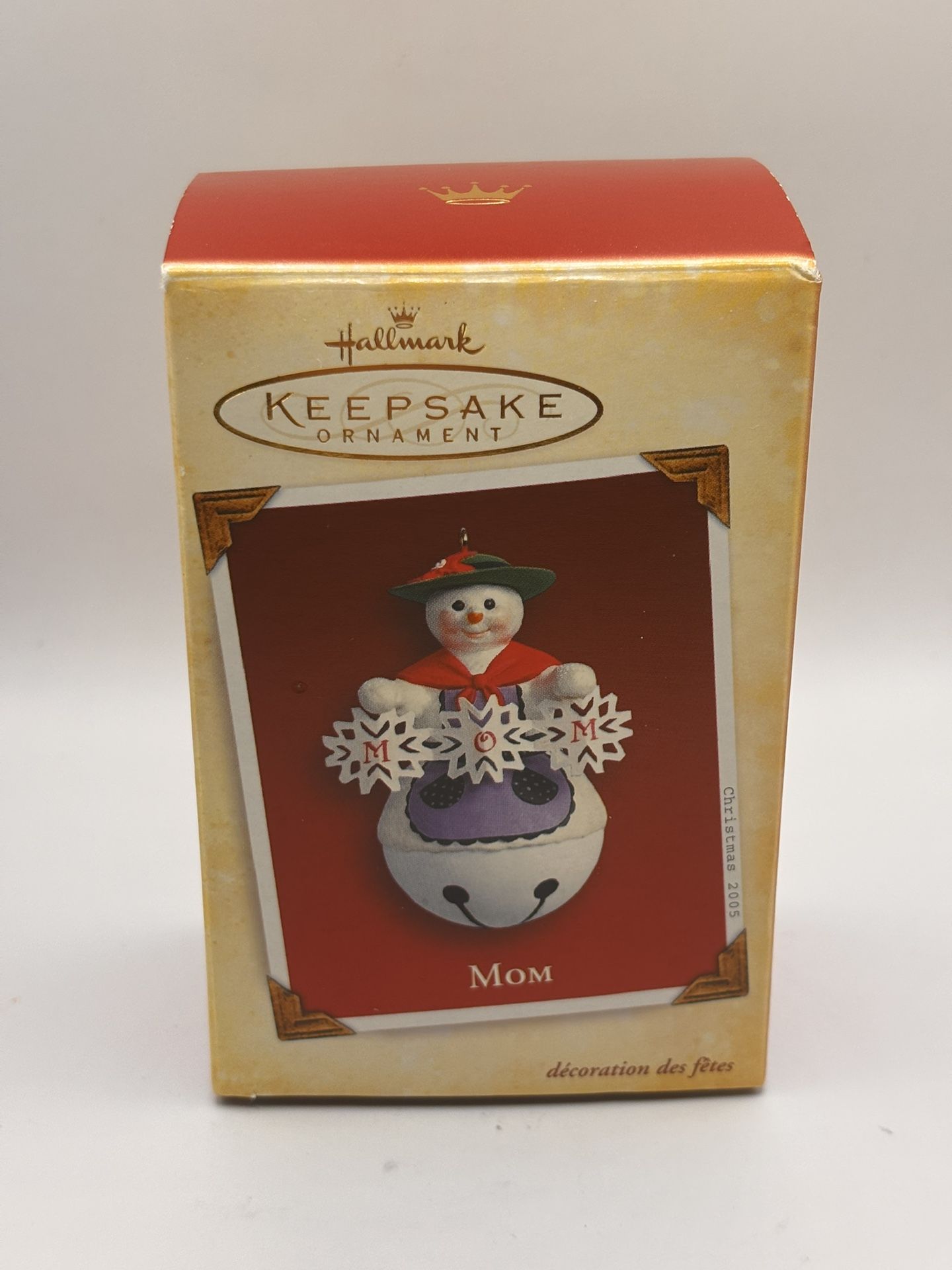 2005 Hallmark Keepsake “Mom” Snowman Bell Ornament ❄️Read Full Description Below