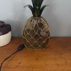 Small Pineapple fan