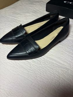 Clarks Cushion Plus Women’s Black Pointed Toe Slip-On Loafers Croc-Effect size 7