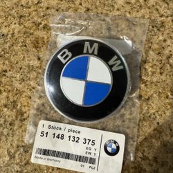 BMW 74mm OE Emblem Rear Trunk Badge LOGO Genuine - Brand New