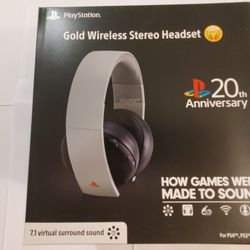 PlayStation Gold Wireless Stereo Headset- 20th Anniversary. 