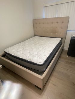 **WILL BE GONE BY 8/22** Queen headboard