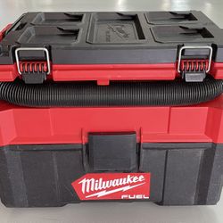 Milwaukee 0970-20 M18 FUEL Packout 2.5 Gallon Wet/Dry Vacuum