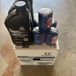 Honda Full Synthetic Oil 0W20W 15 Total W/ 5 Filters - $75 