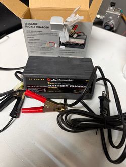 Schumacher SE Series 1 Amp Battery Charger