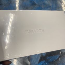 Apple Watch Ultra 2 49mm $450