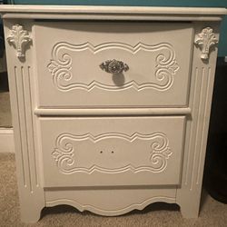 Girls Dresser & Nightstand