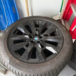 BMW XM wheel/tire set