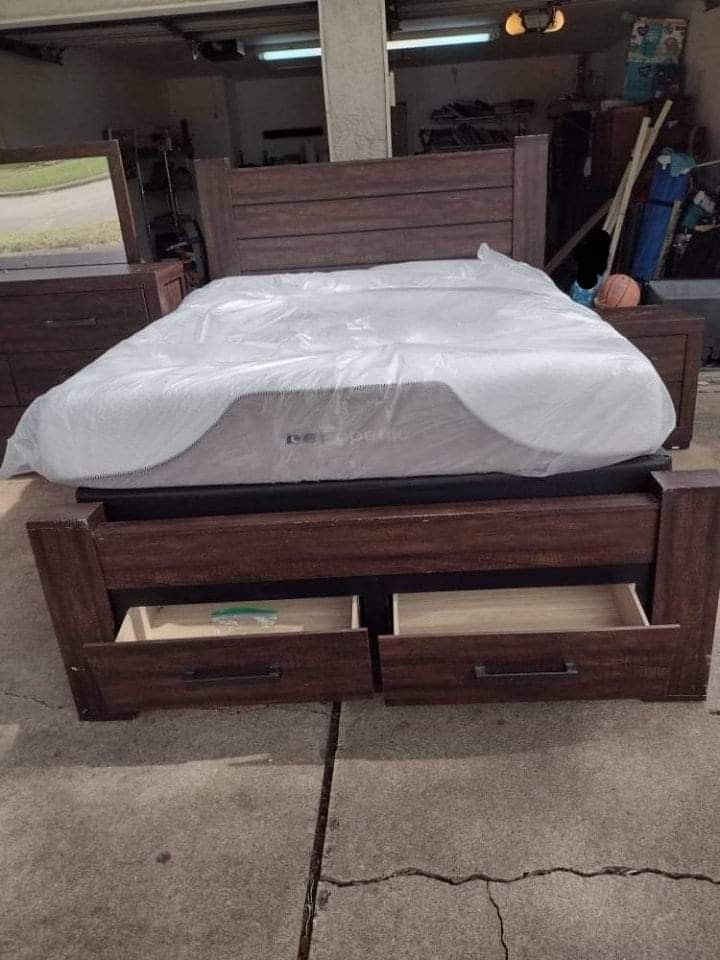 Gallery Furniture Queen Bedroom Set