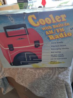 New Small AM/FM radio cooler