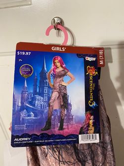 🎃👻 Halloween Costumes for Sale – Brand New! 👻🎃