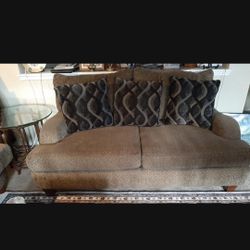 2-piece sofa for 5 perfectly healthy people with 10 cushions $ 450