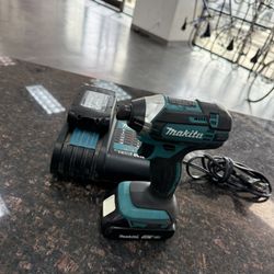Makita Drill 2 Batt  Charger