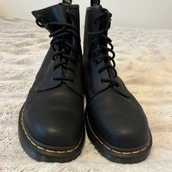 Dr Martens 1460 Greasy Black Boots