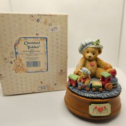 New Cherished Teddies bear train music figurine tune Santa coming town Christmas 

Brand new,  never displayed

Bear playing with train fig