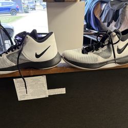 Nike AIR PRECISION II sneakers SIZE 11