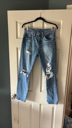 Levi's Distressed Light Wash Jeans 27