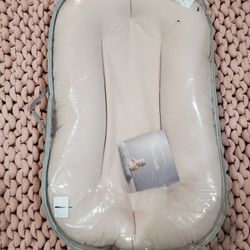 Snuggle Me Organic Infant Lounger Petal Color 