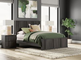 Shaehartin Dark Brown Queen Panel Bed (Online Special Price)