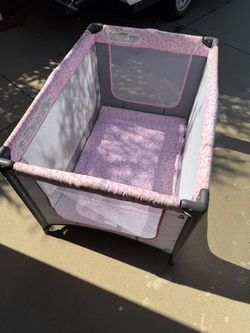 Play pen