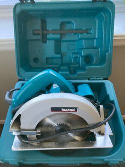 MAKITA   15 amp 7 1/4 inch Heavy Duty Electric Circular Skill Saw  Model #5007F   (Like New )