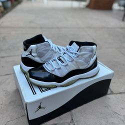 Jordan 11s Size 10.5