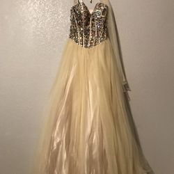 Quinceañera Dress medium