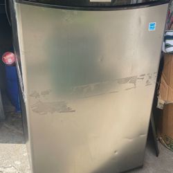 Danby Mini Fridge 