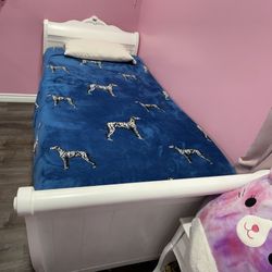 Sleigh Twin Bed Trundle 