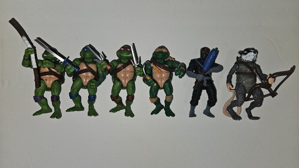 NINJA TURTLE TOY SET
