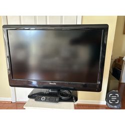 PHILIPS Flat Screen 32”TV.with Remote  Control 
