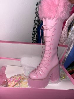 Women’s 9- Pink Bratz Platform Boots