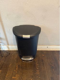 12 Gallon Rectangular Kitchen Step Trash Can
