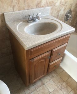 24” Bathroom Oak Vanity with Quartz Sink and Chrome Faucet