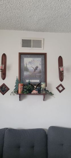 Vintage American picture frame.