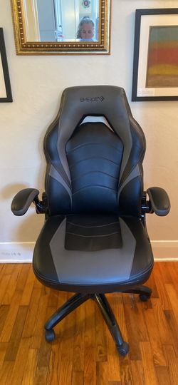 Staples office gaming chair