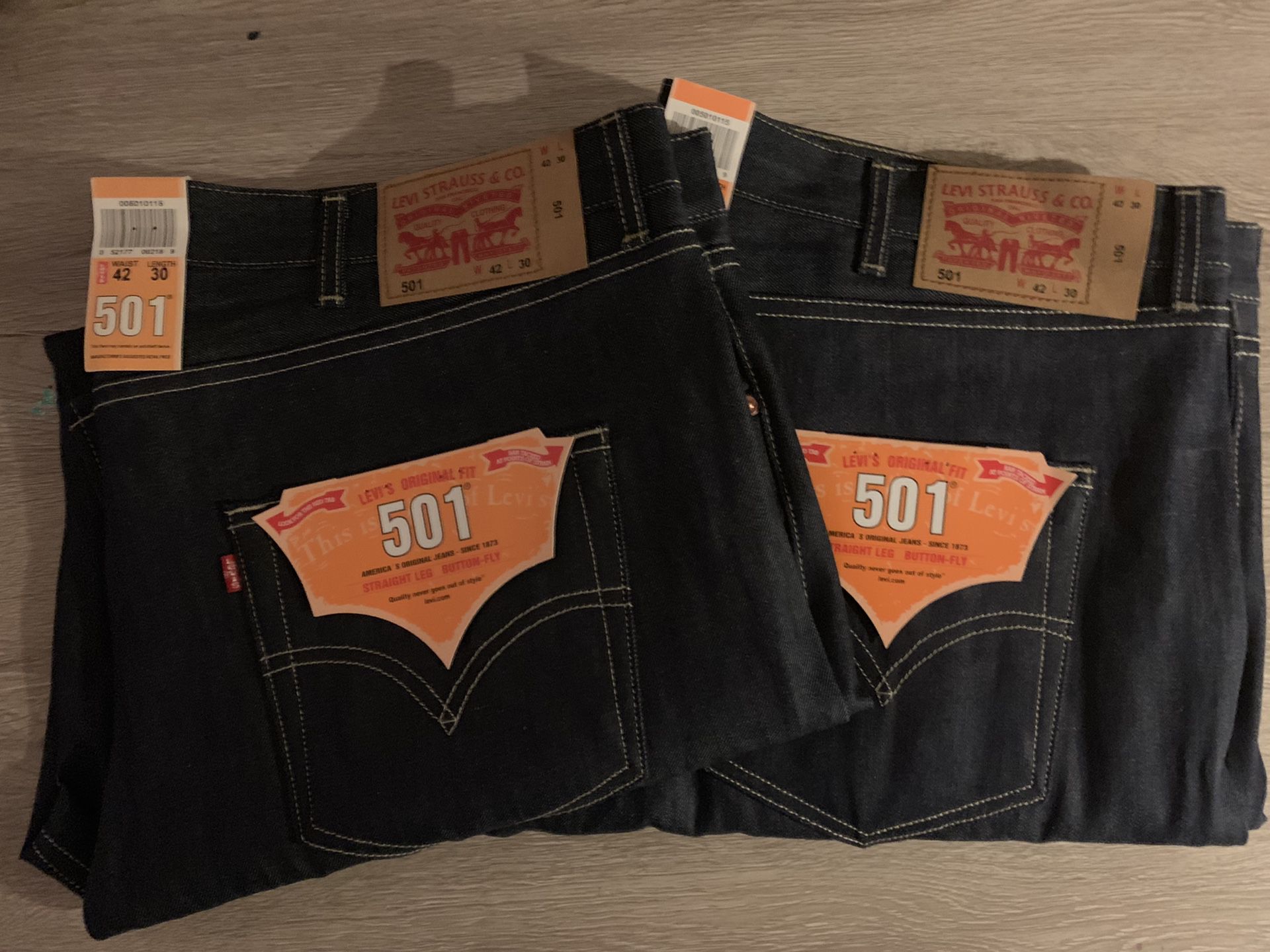 501 40x30 and 42x30 Levi’s