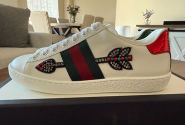 Gucci Low Top Size European 35/ US Size 5 Women's Brand New
