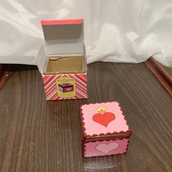 Lenox Gorham Merry Go Round Queen of Hearts Trinket Box