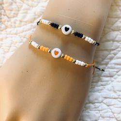 Slip Knot Black/Orange Heart Bracelet Set