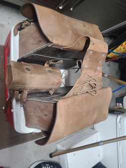 Classic Brown Saddlebags Matching Tool Kit