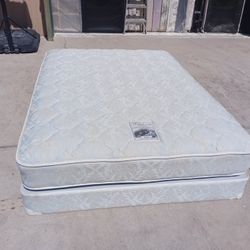 Queen Mattress And Box Spring 