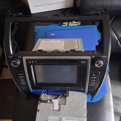Toyota Camry SE 2012 OEM radio