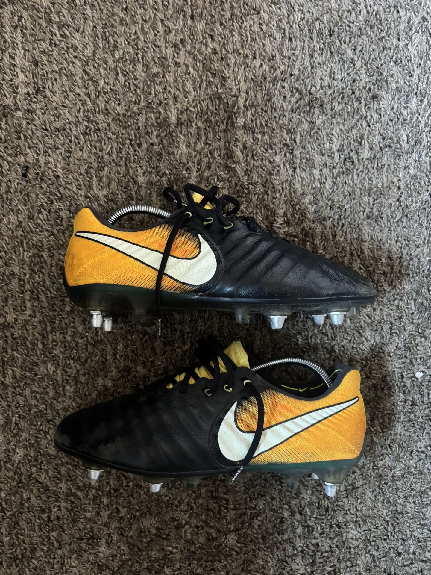 Nike Tiempos Size 8.5 FG