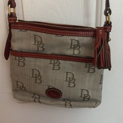 Dooney and Bourke purse