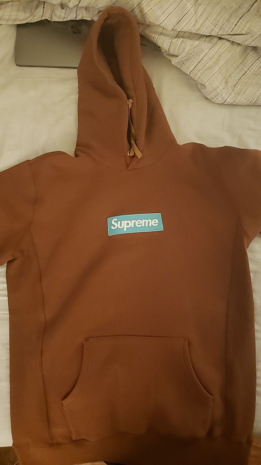 Supreme box logo