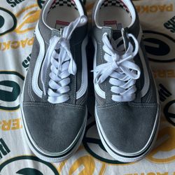 white/grey vans old skool size 10.5