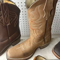 Female Boot 2