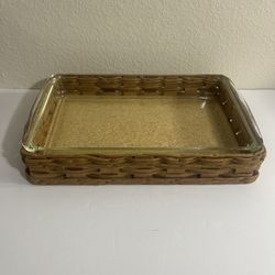 Vintage Pyrex Wicker Basket With 3-quart Casserole Dish Set Handles